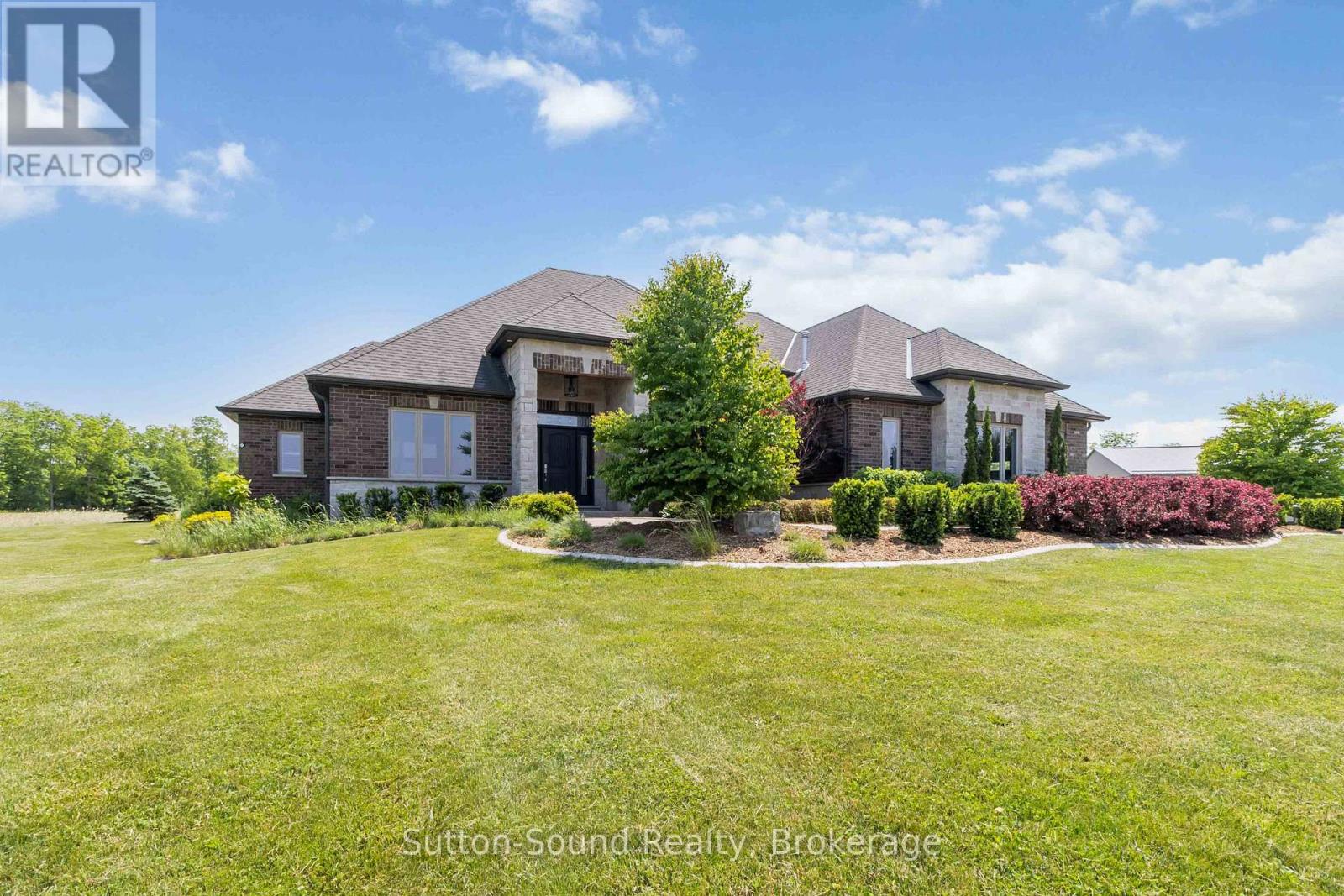 407 Mcbay Road, Brant, Ontario  N3T 5L4 - Photo 4 - X12239748