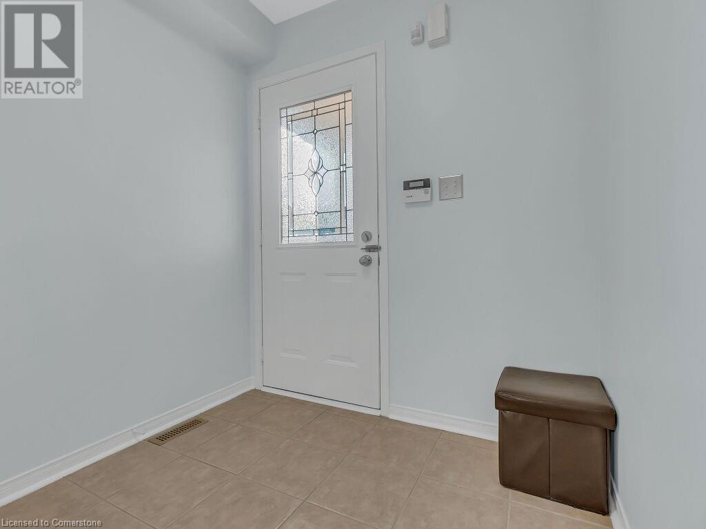 1270 Newell Street, Milton, Ontario  L9T 6C2 - Photo 4 - 40744252