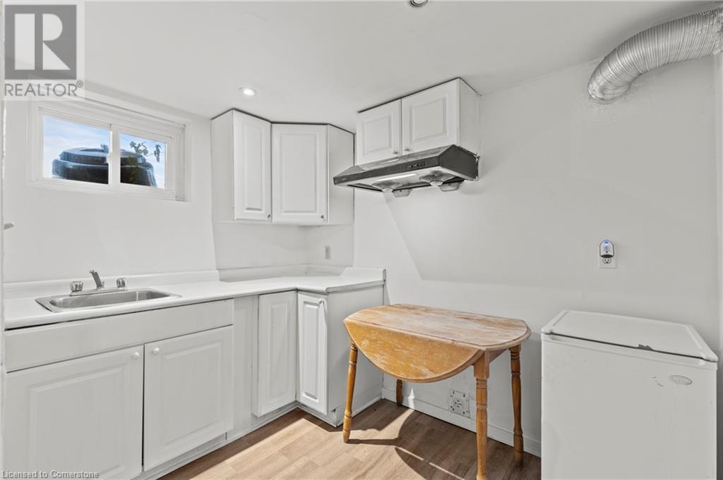 50 West 4th Street, Hamilton, Ontario  L9C 3M4 - Photo 17 - 40744264