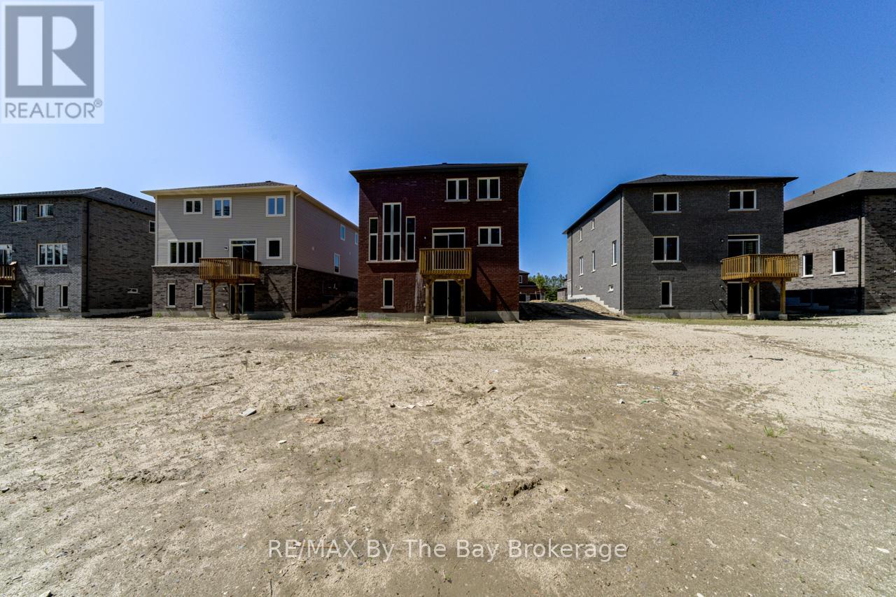 5 Misty Ridge Road, Wasaga Beach, Ontario  L9Z 0R8 - Photo 3 - S12239803