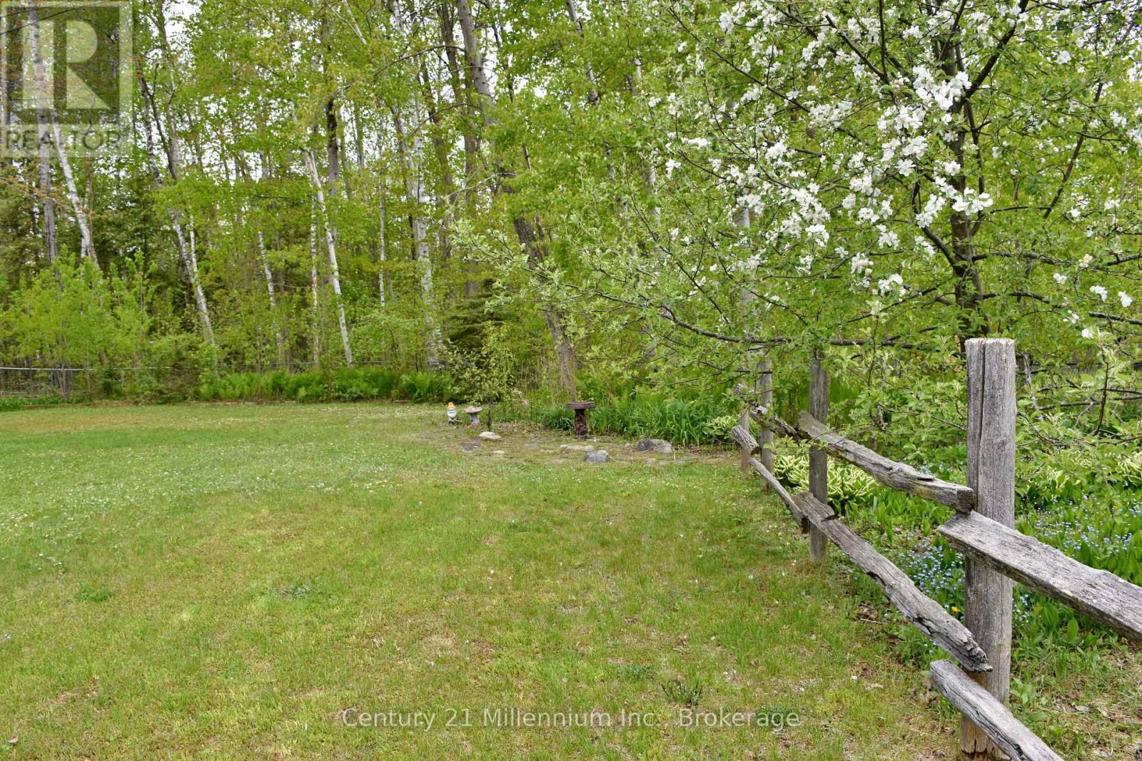48 Indianola Crescent, Wasaga Beach, Ontario  L9Z 2W3 - Photo 8 - S12239889