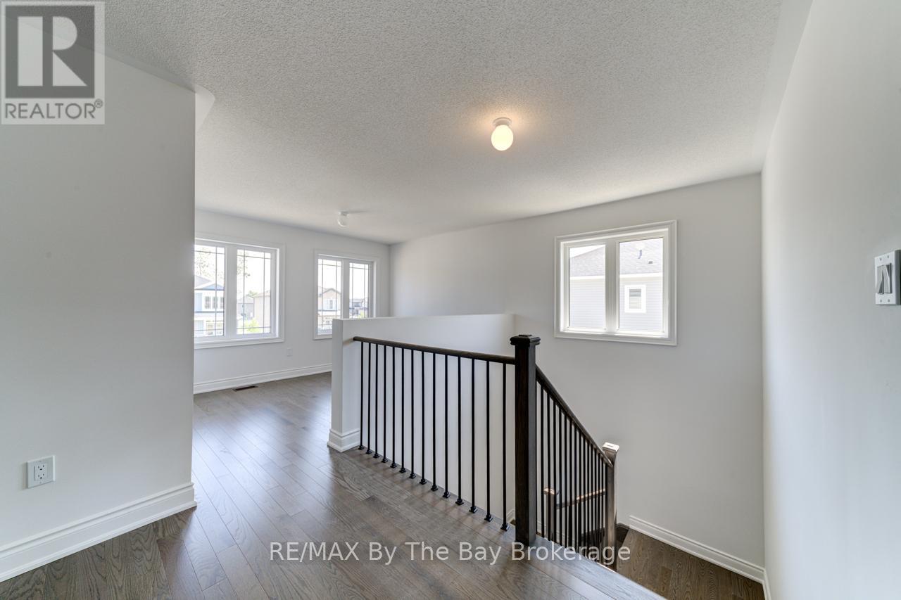 16 Misty Ridge Road, Wasaga Beach, Ontario  L9Z 0R8 - Photo 22 - S12240331