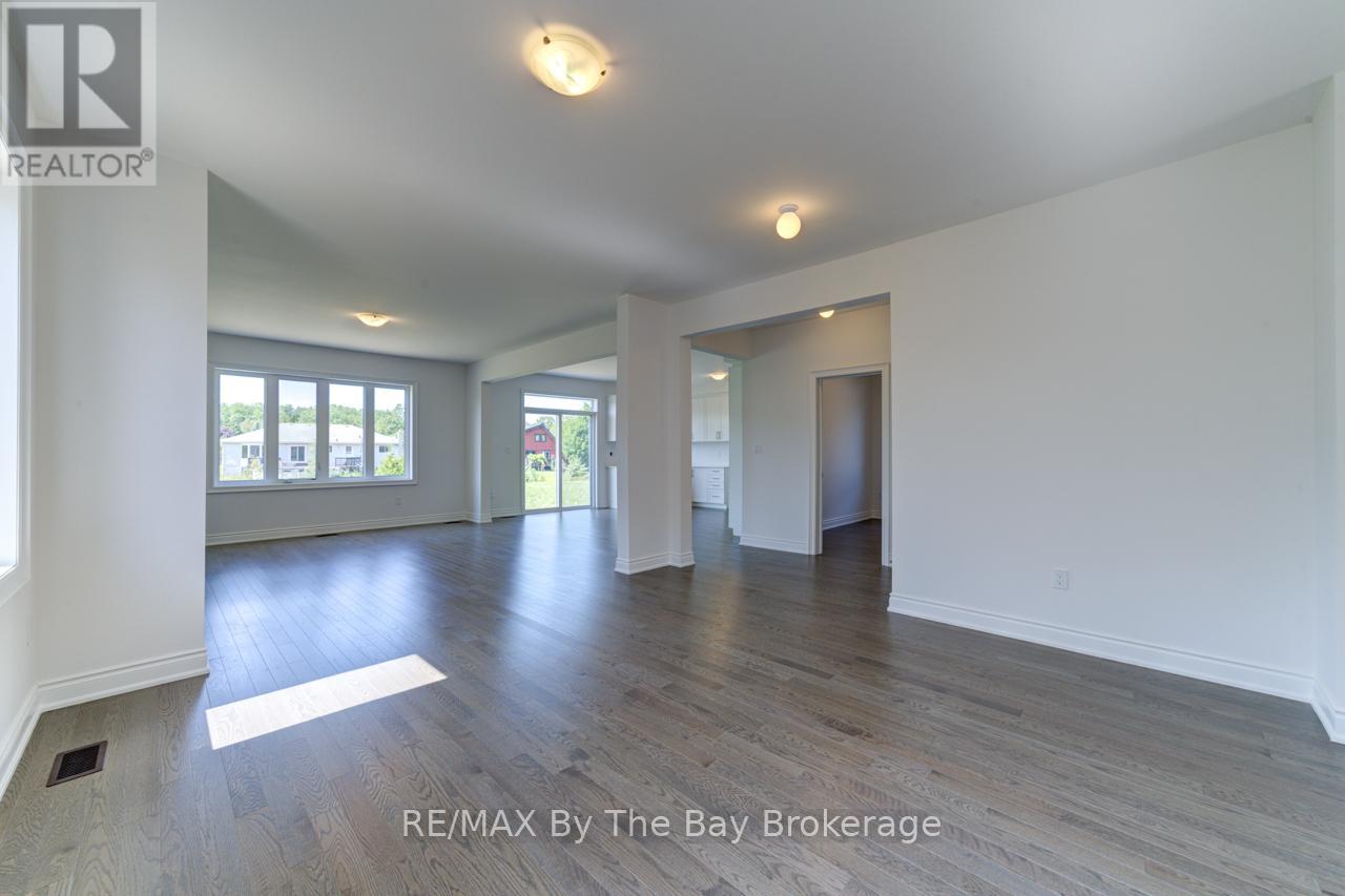 16 Misty Ridge Road, Wasaga Beach, Ontario  L9Z 0R8 - Photo 8 - S12240331