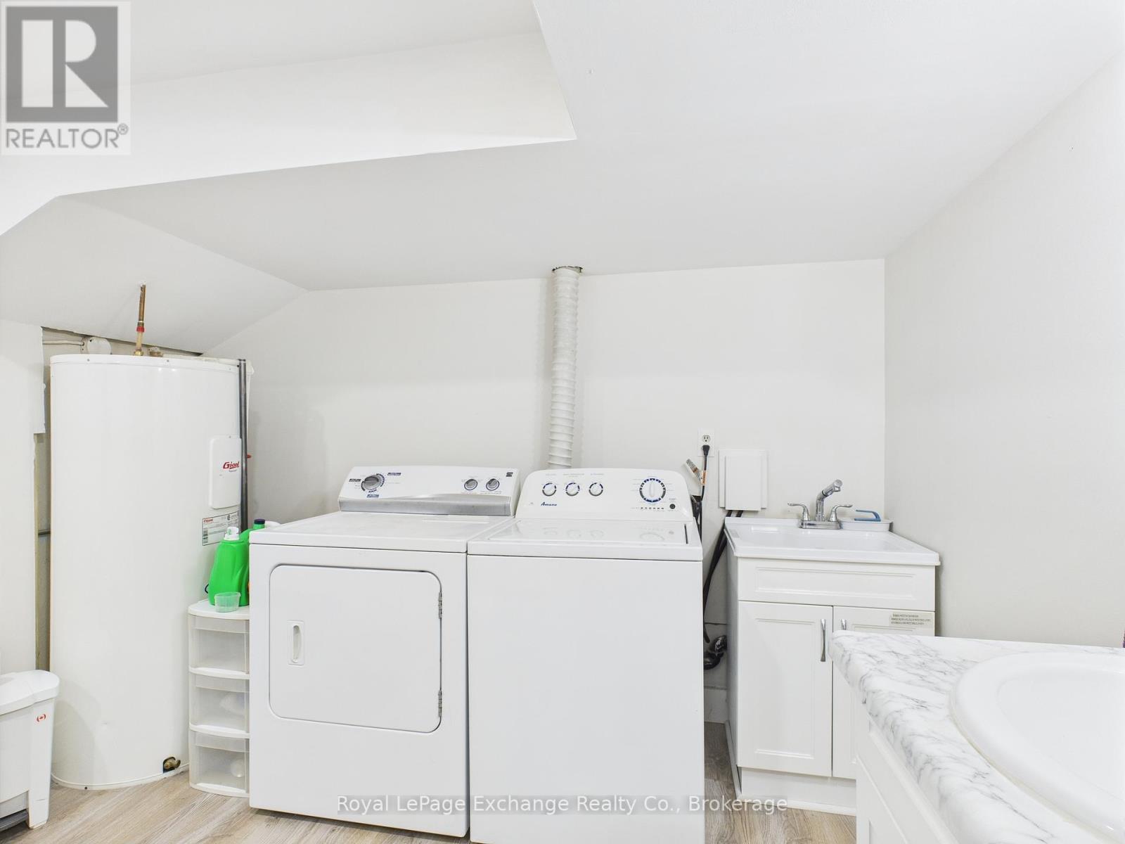 105 Menomini Road, Huron-Kinloss, Ontario  N2Z 2X3 - Photo 31 - X12240008