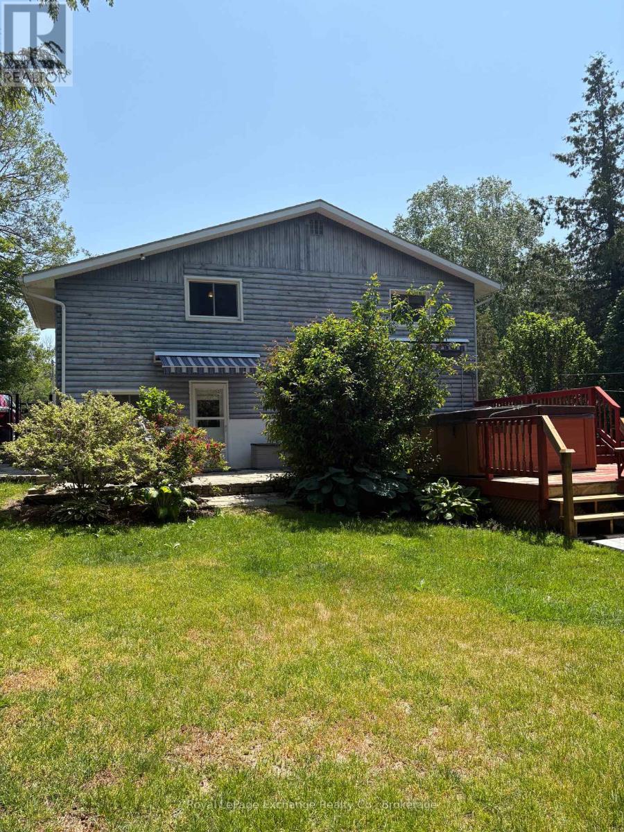 105 Menomini Road, Huron-Kinloss, Ontario  N2Z 2X3 - Photo 33 - X12240008