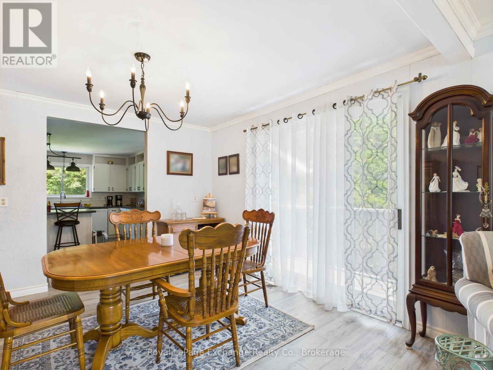 105 Menomini Road, Huron-Kinloss, Ontario  N2Z 2X3 - Photo 6 - X12240008