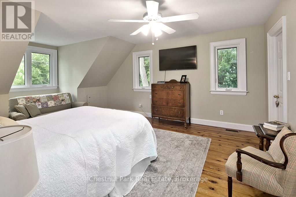 114 Clark Street, Blue Mountains, Ontario  N0H 1J0 - Photo 19 - X12240136