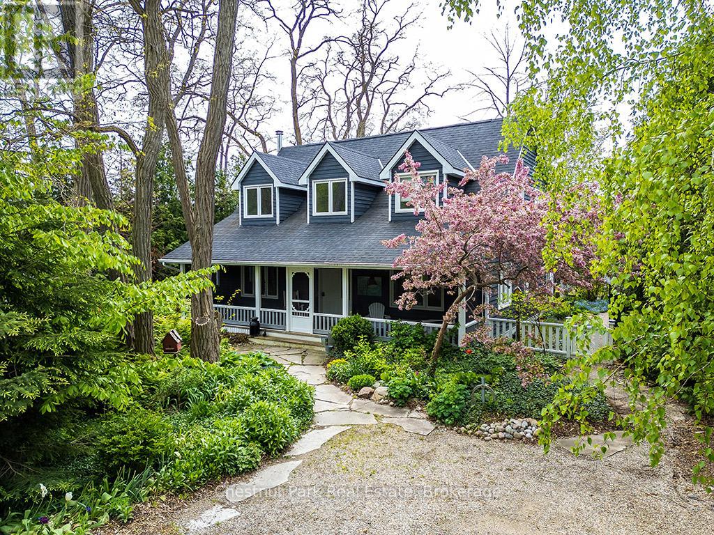114 Clark Street, Blue Mountains, Ontario  N0H 1J0 - Photo 2 - X12240136