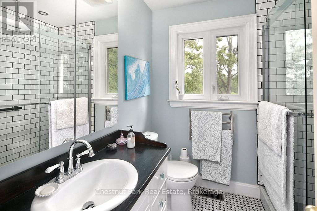 114 Clark Street, Blue Mountains, Ontario  N0H 1J0 - Photo 25 - X12240136