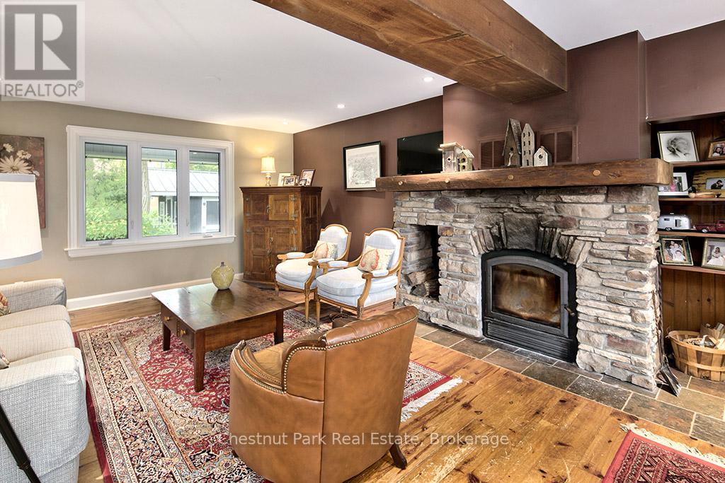114 Clark Street, Blue Mountains, Ontario  N0H 1J0 - Photo 8 - X12240136