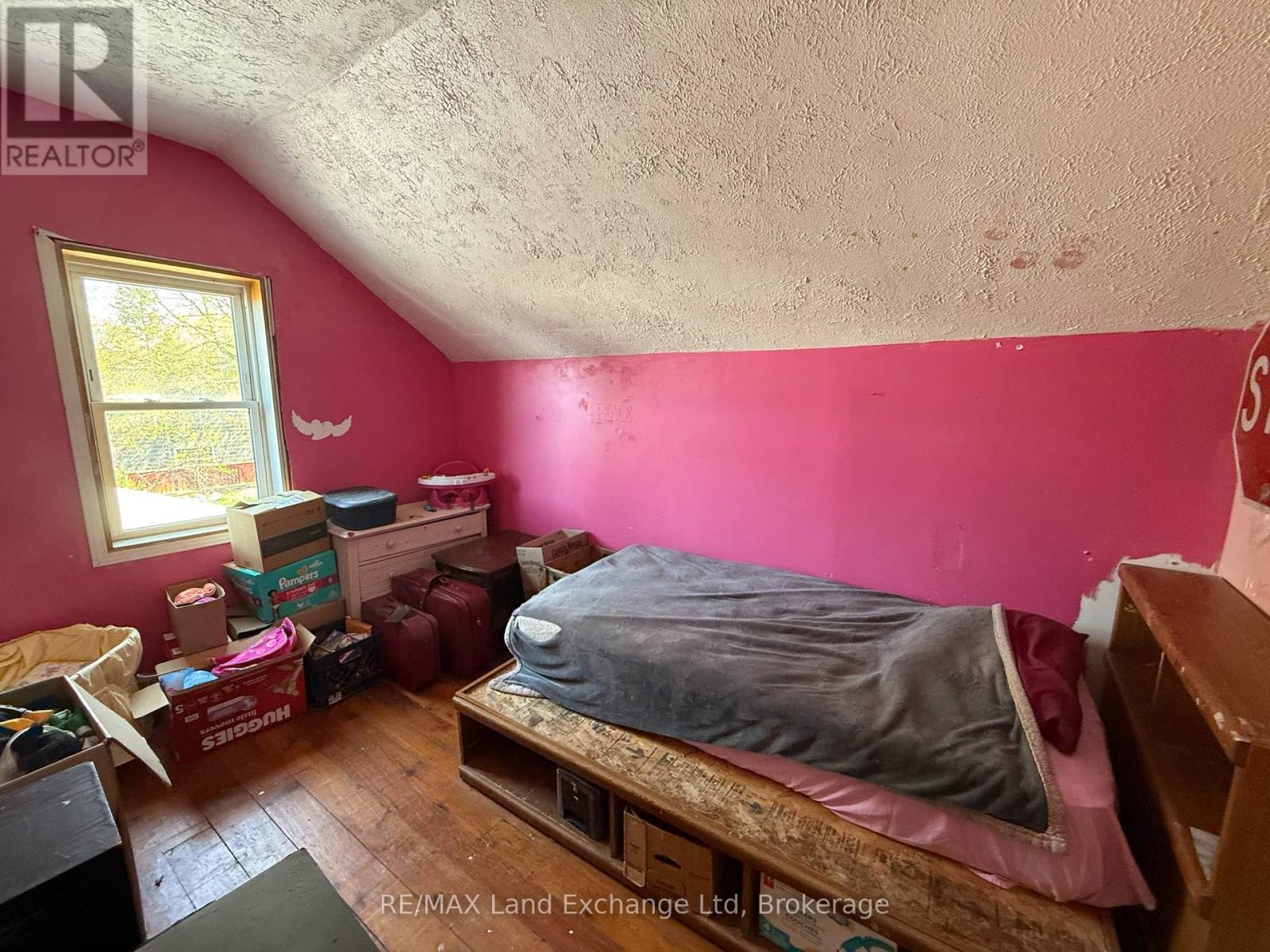 365 Minnie Street, North Huron, Ontario  N0G 2W0 - Photo 19 - X12240198