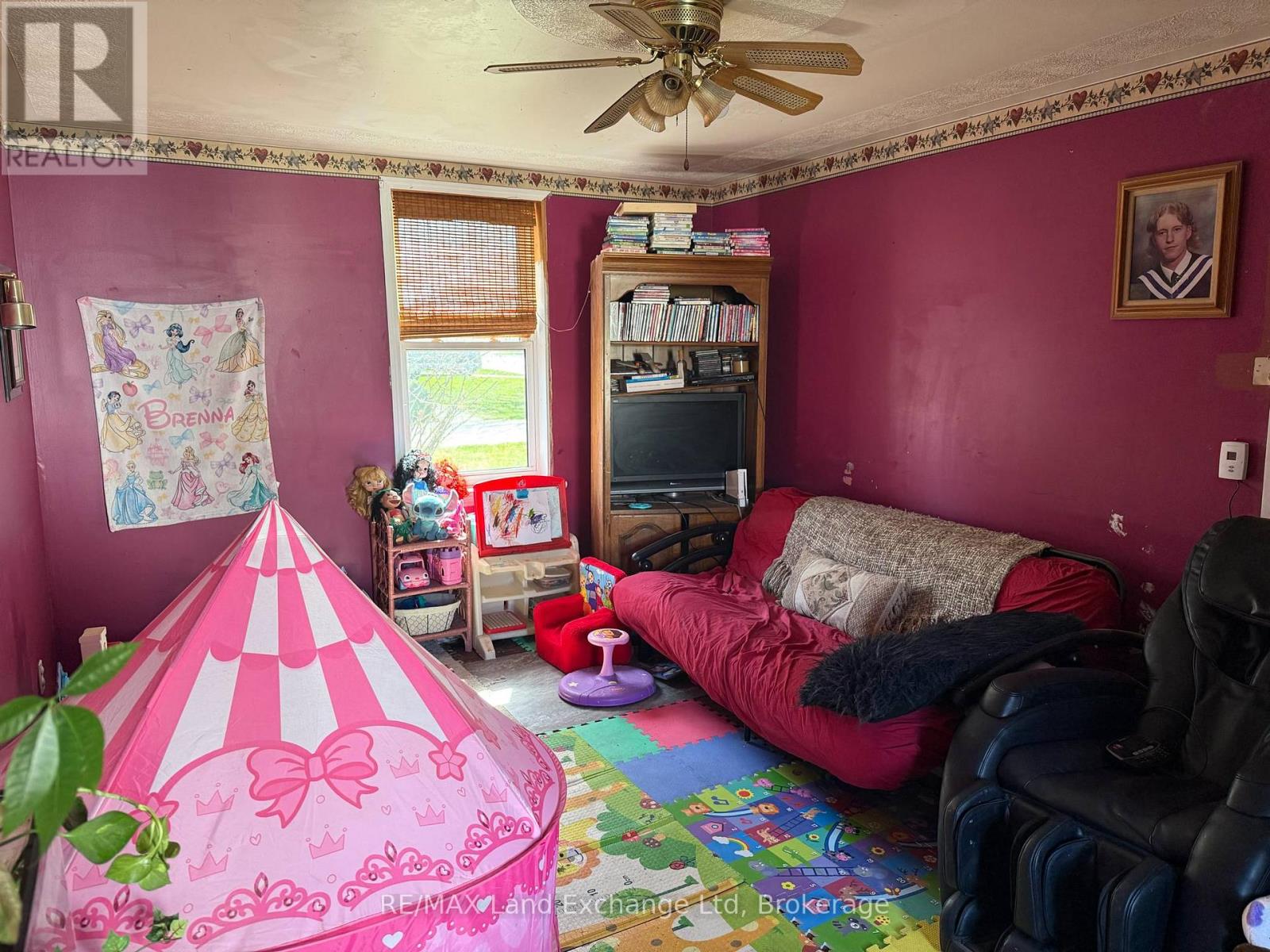 365 Minnie Street, North Huron, Ontario  N0G 2W0 - Photo 8 - X12240198