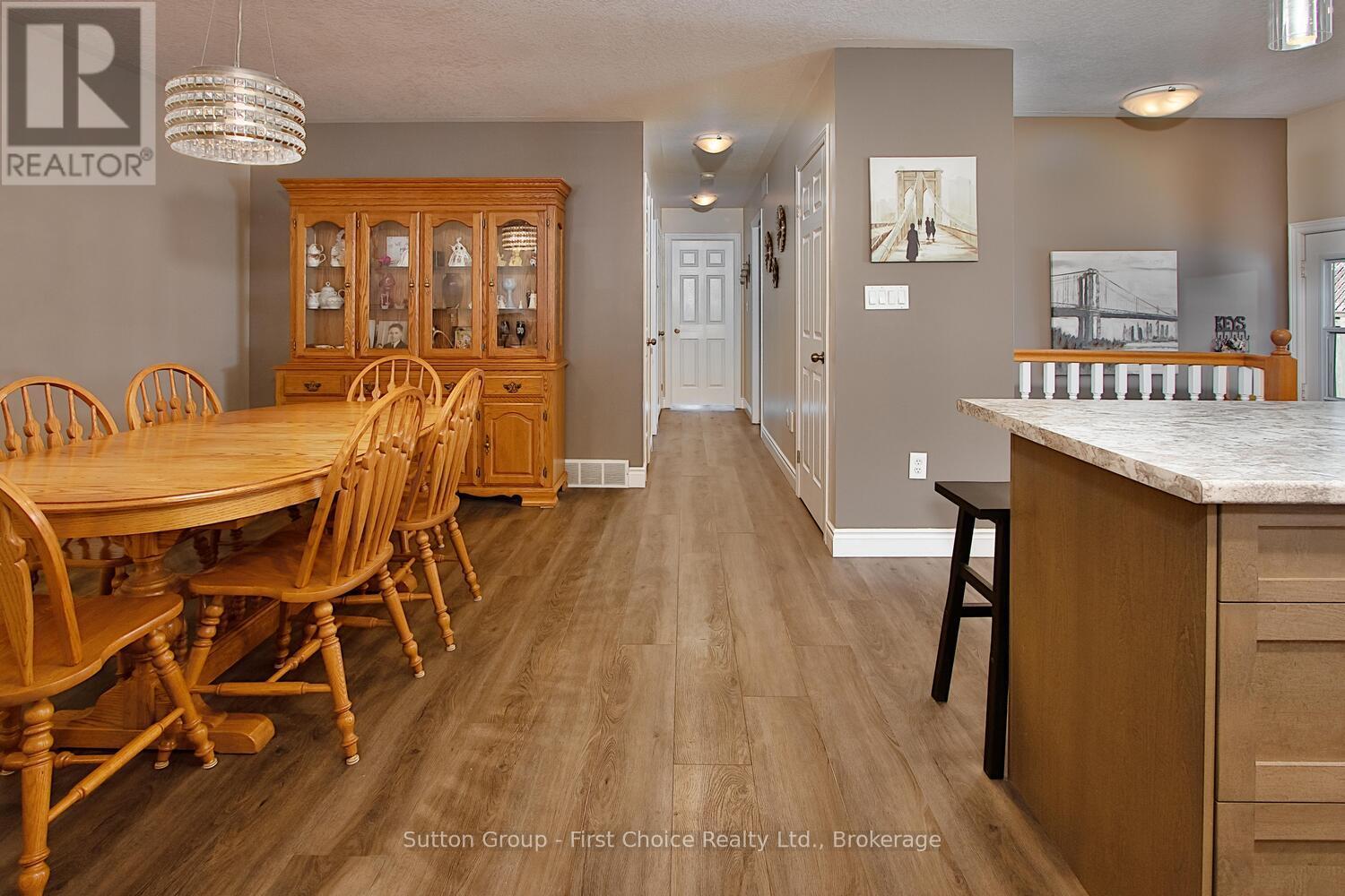 595 Hibernia Street, Stratford, Ontario  N5A 7R6 - Photo 18 - X12240278