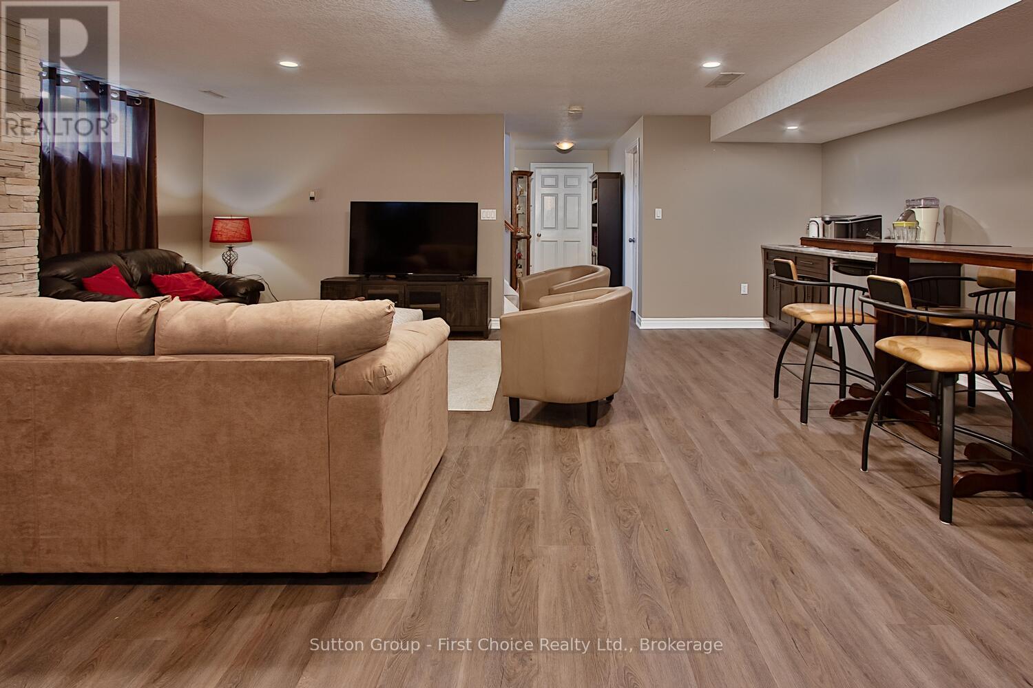 595 Hibernia Street, Stratford, Ontario  N5A 7R6 - Photo 31 - X12240278