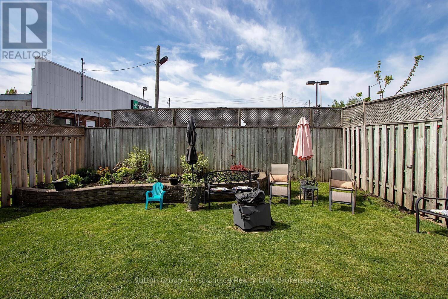 595 Hibernia Street, Stratford, Ontario  N5A 7R6 - Photo 39 - X12240278