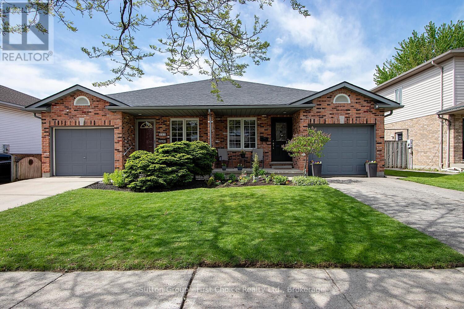 595 Hibernia Street, Stratford, Ontario  N5A 7R6 - Photo 5 - X12240278
