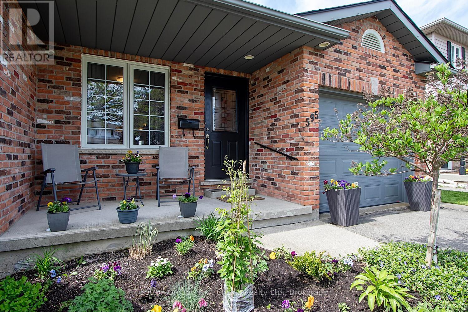 595 Hibernia Street, Stratford, Ontario  N5A 7R6 - Photo 7 - X12240278