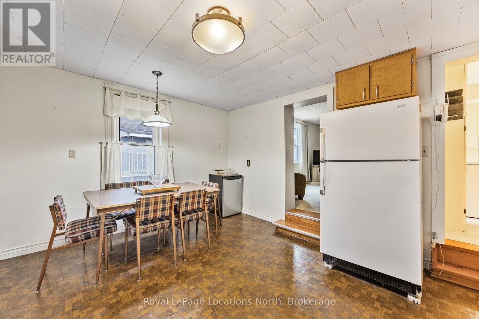 163 Henry Street, Meaford, Ontario  N4L 1E1 - Photo 14 - X12240339