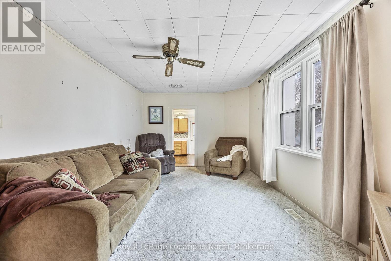 163 Henry Street, Meaford, Ontario  N4L 1E1 - Photo 8 - X12240339