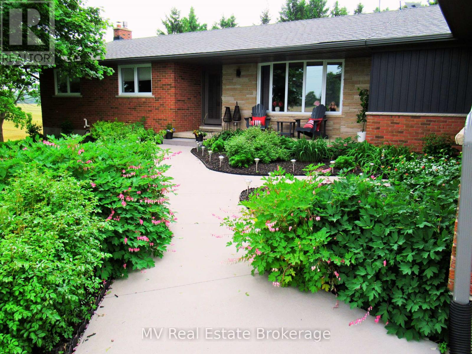 8378 Wellington Road 22, Centre Wellington, Ontario  N0B 2K0 - Photo 2 - X12240438