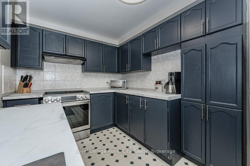 260 Tait Crescent, Centre Wellington, Ontario  N1M 3P7 - Photo 10 - X12240461