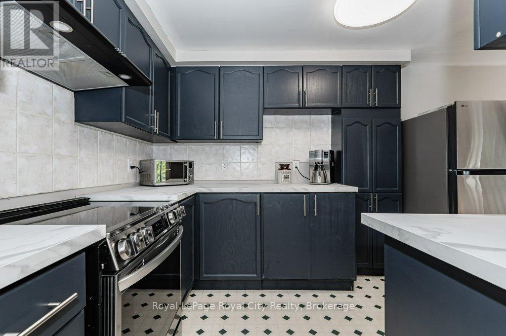260 Tait Crescent, Centre Wellington, Ontario  N1M 3P7 - Photo 11 - X12240461