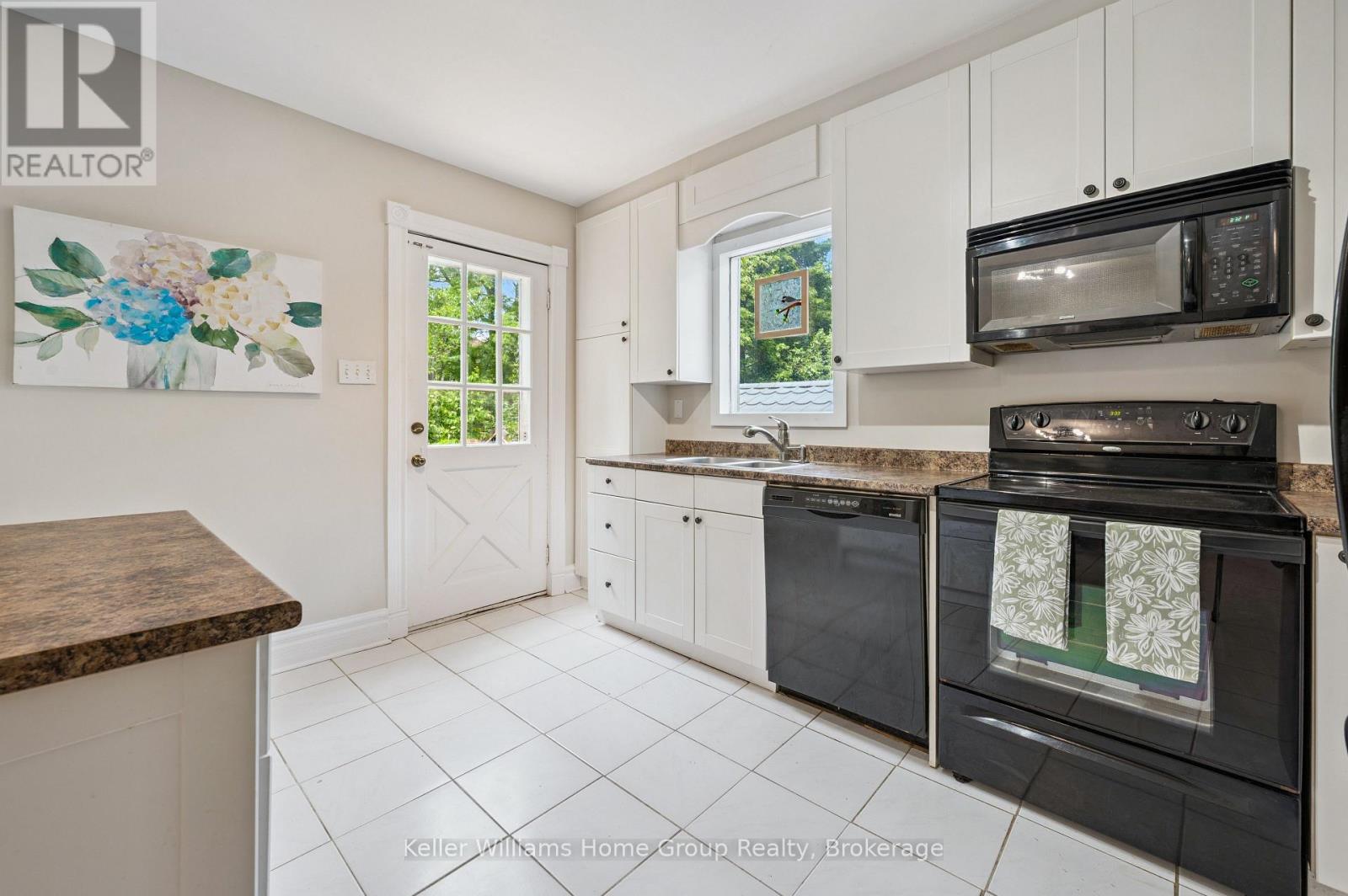 27 Home Street, Guelph, Ontario  N1H 2E4 - Photo 13 - X12240493
