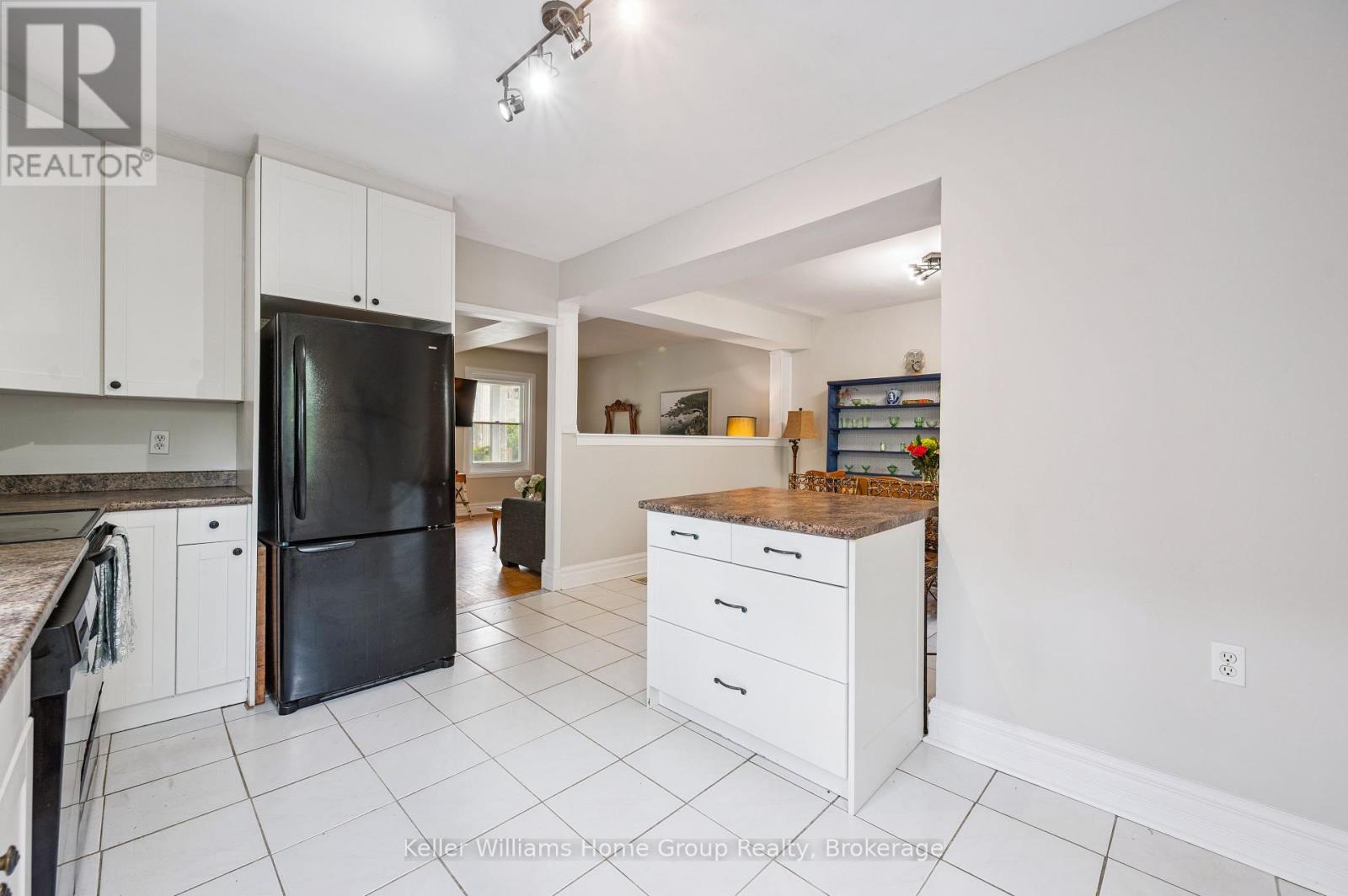 27 Home Street, Guelph, Ontario  N1H 2E4 - Photo 15 - X12240493
