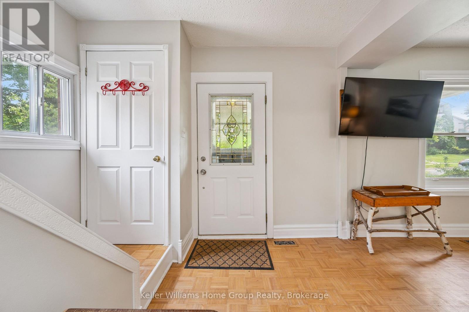 27 Home Street, Guelph, Ontario  N1H 2E4 - Photo 7 - X12240493