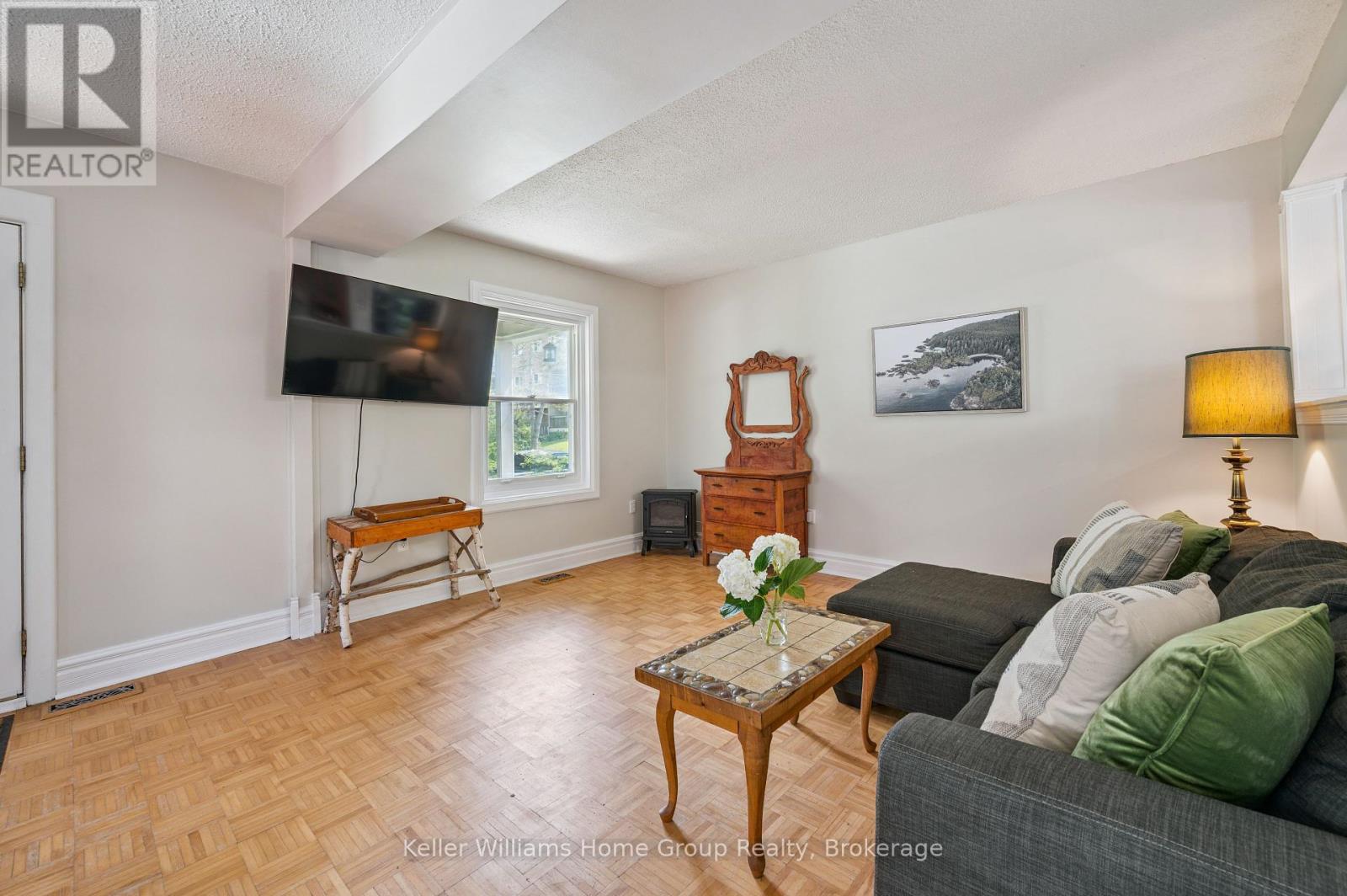 27 Home Street, Guelph, Ontario  N1H 2E4 - Photo 9 - X12240493