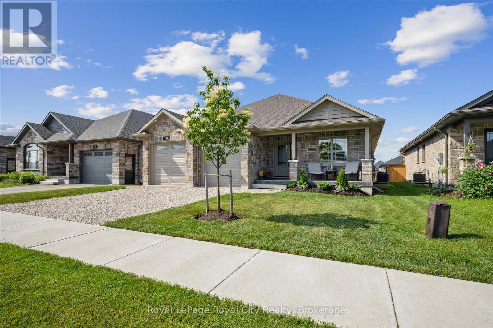 20 Winchester Crescent, North Perth, Ontario  N4W 0J8 - Photo 2 - X12240537