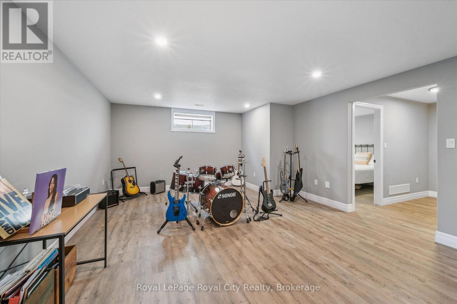 20 Winchester Crescent, North Perth, Ontario  N4W 0J8 - Photo 22 - X12240537