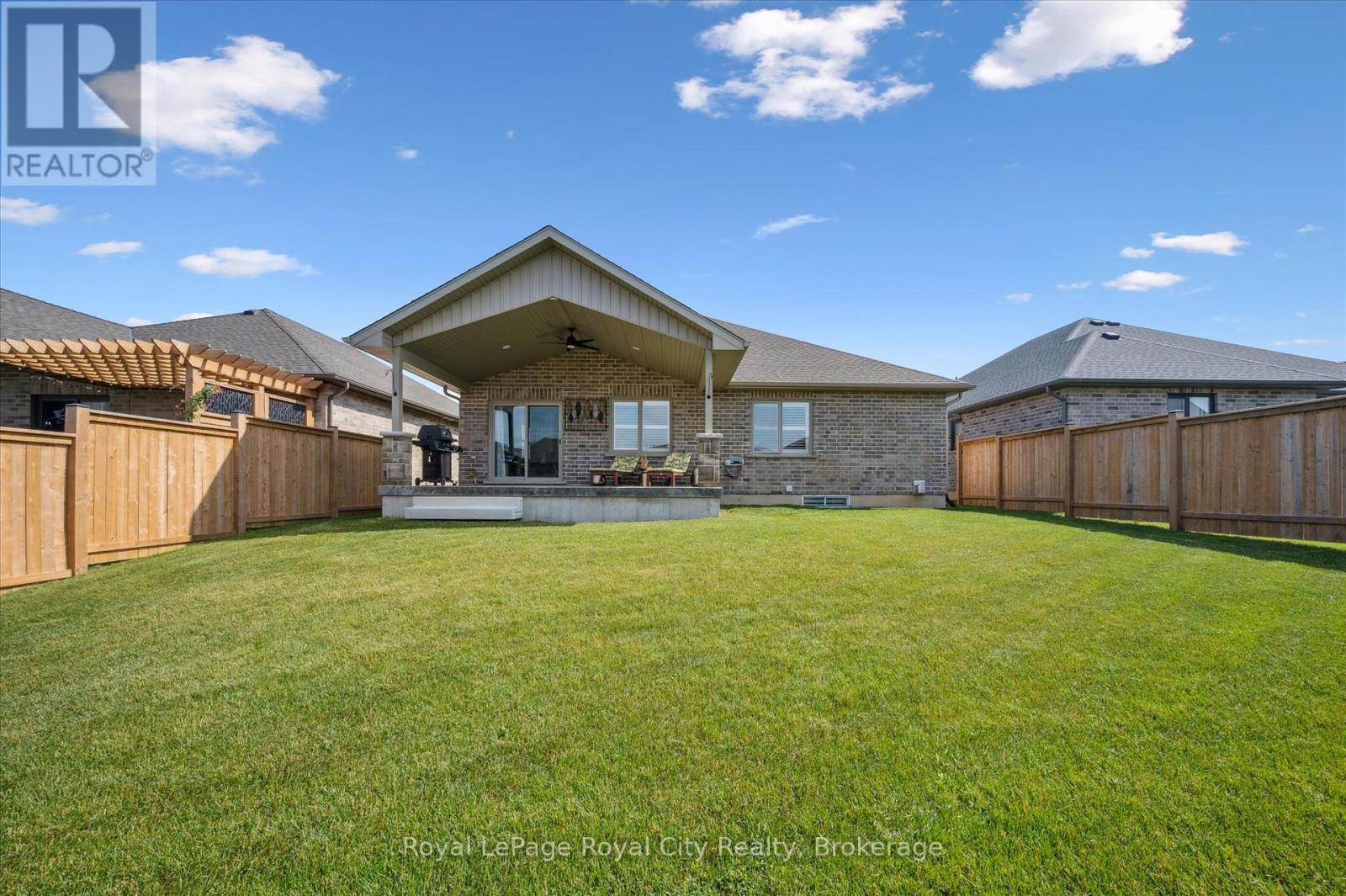 20 Winchester Crescent, North Perth, Ontario  N4W 0J8 - Photo 32 - X12240537