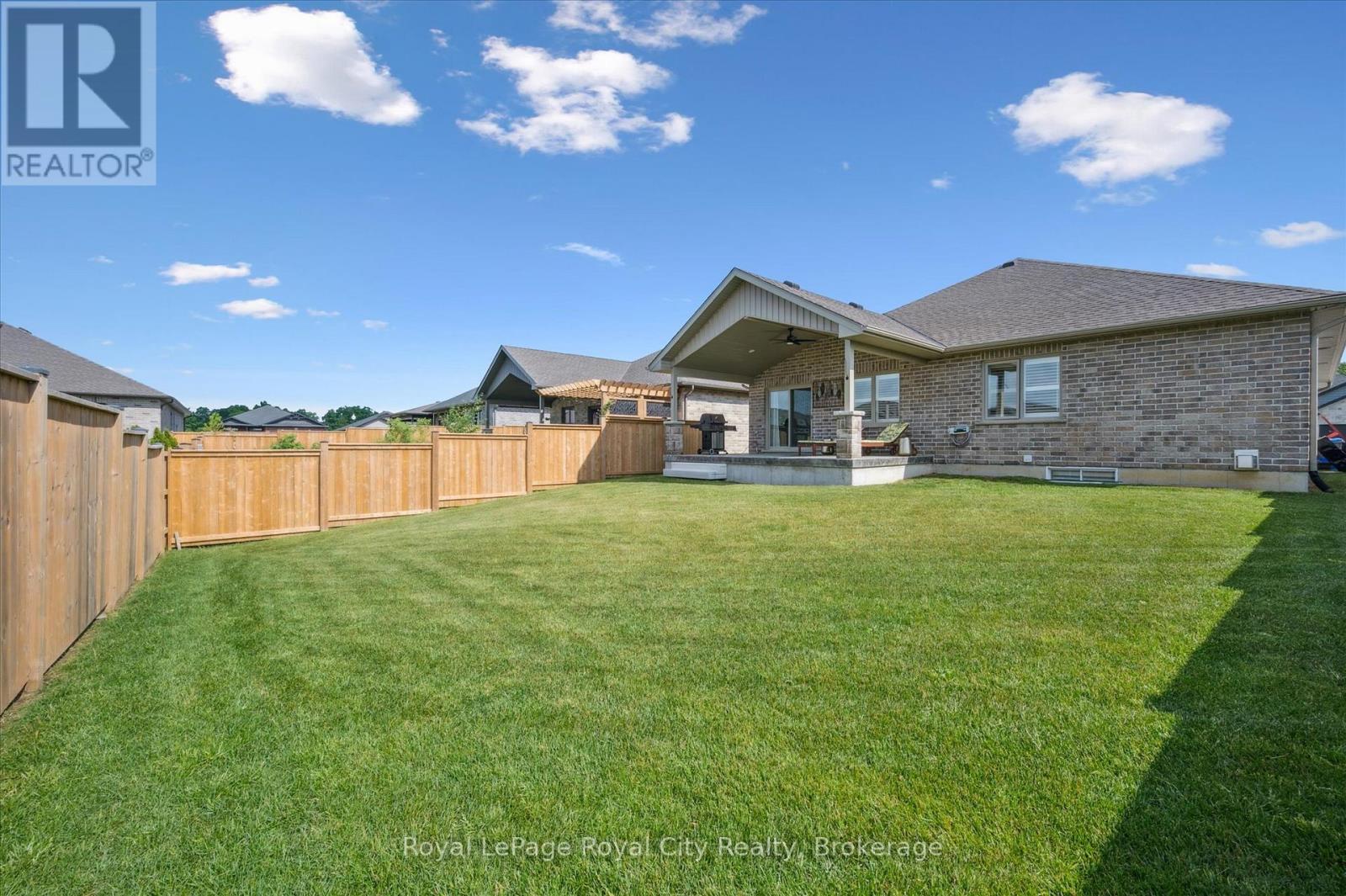 20 Winchester Crescent, North Perth, Ontario  N4W 0J8 - Photo 33 - X12240537