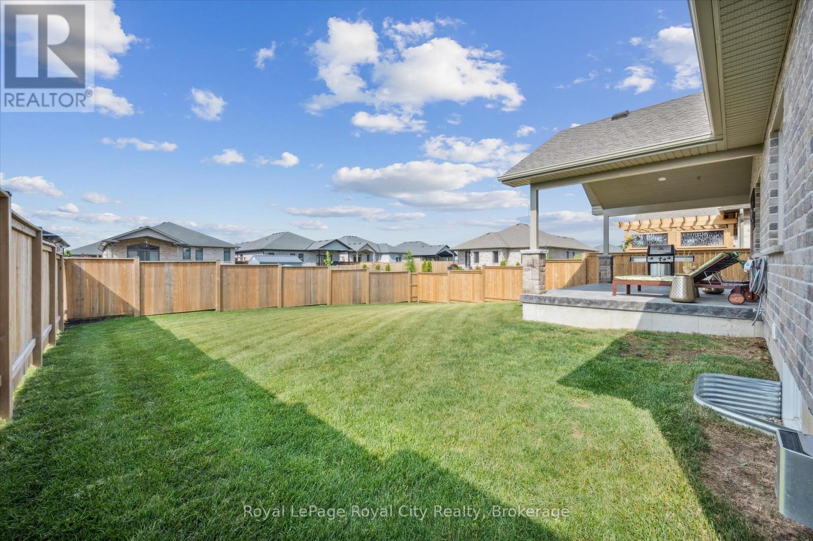 20 Winchester Crescent, North Perth, Ontario  N4W 0J8 - Photo 34 - X12240537