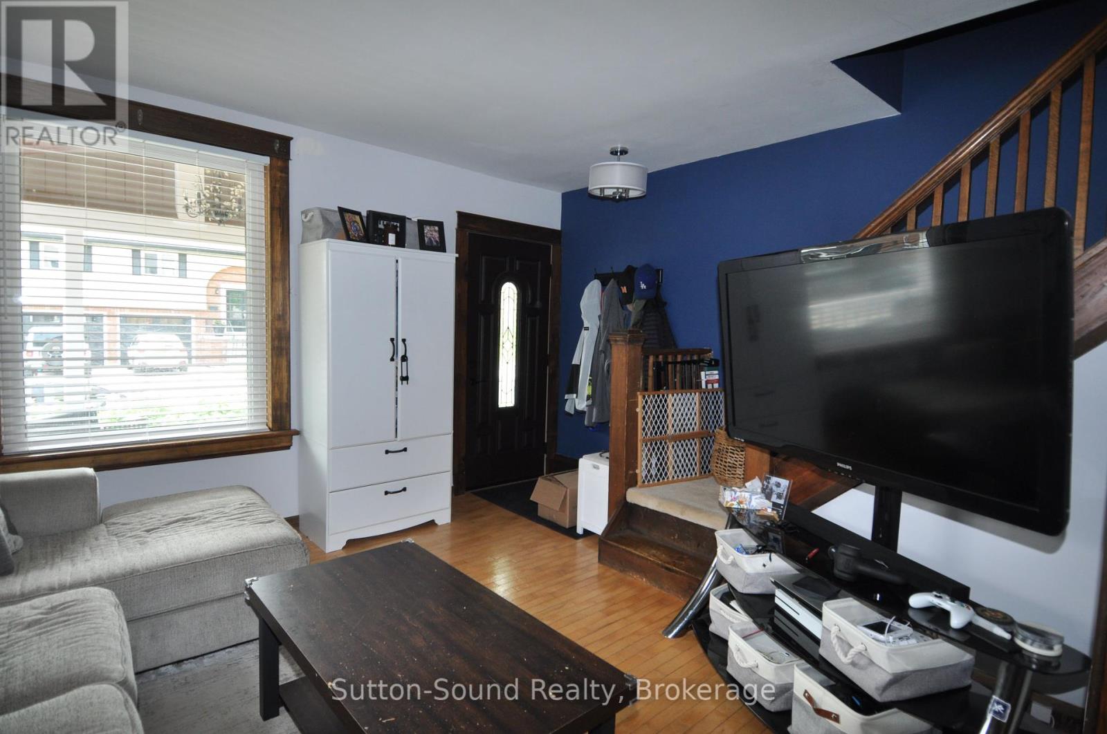 534 17th Street W, Owen Sound, Ontario  N4K 4B7 - Photo 2 - X12240570