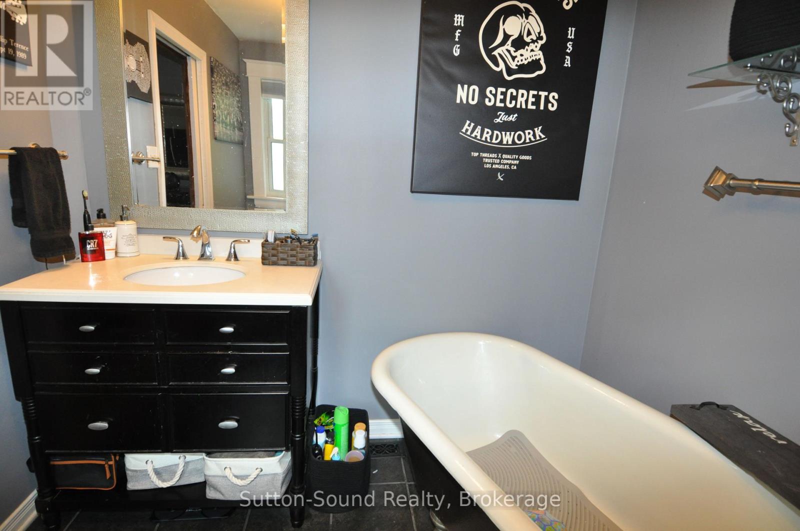 534 17th Street W, Owen Sound, Ontario  N4K 4B7 - Photo 21 - X12240570