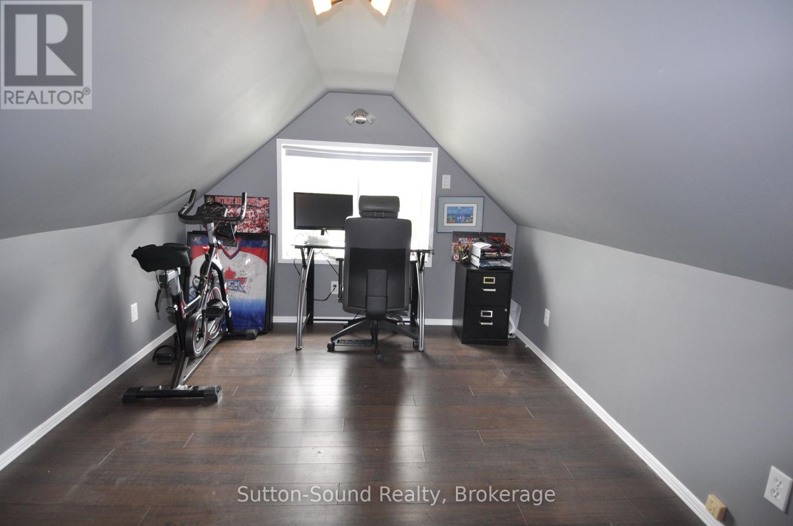 534 17th Street W, Owen Sound, Ontario  N4K 4B7 - Photo 25 - X12240570