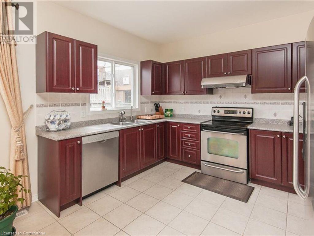 426 Robert Ferrie Drive, Kitchener, Ontario  N2P 2Y3 - Photo 11 - 40739186