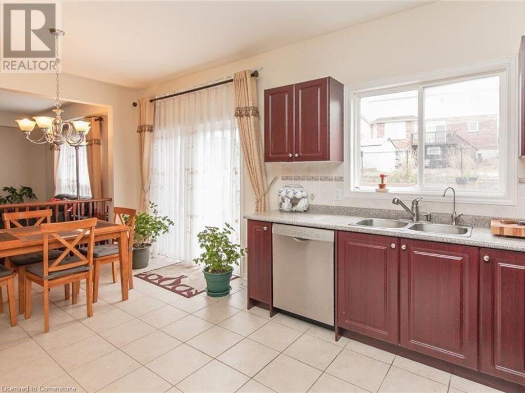 426 Robert Ferrie Drive, Kitchener, Ontario  N2P 2Y3 - Photo 13 - 40739186