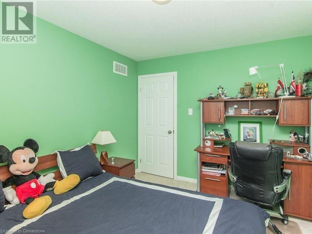 426 Robert Ferrie Drive, Kitchener, Ontario  N2P 2Y3 - Photo 30 - 40739186