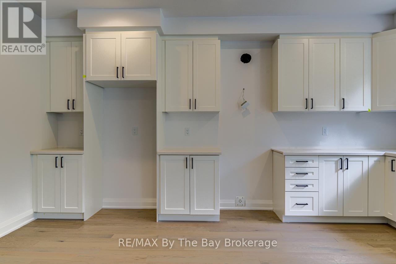 26 Amber Drive, Wasaga Beach, Ontario  L9Z 0R8 - Photo 21 - S12240588