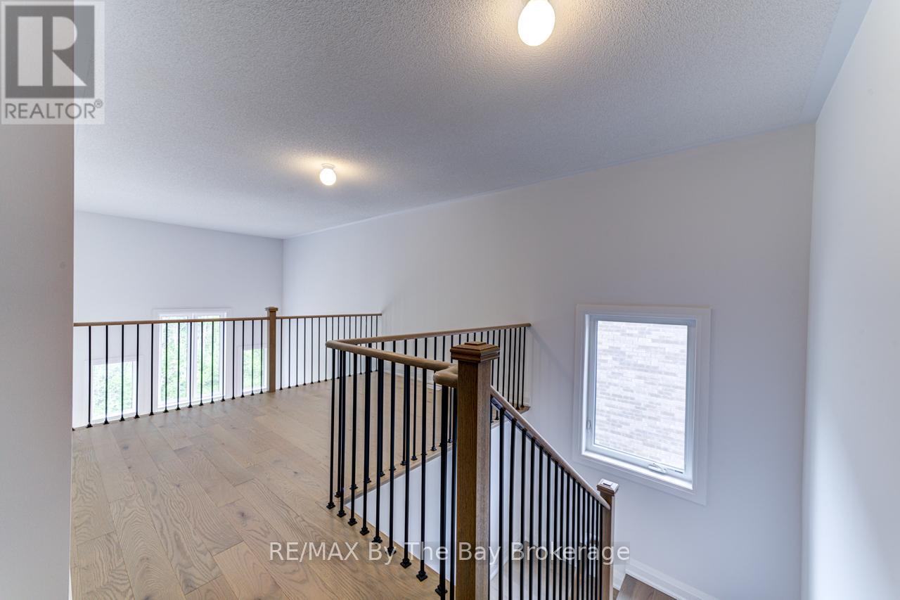 26 Amber Drive, Wasaga Beach, Ontario  L9Z 0R8 - Photo 25 - S12240588