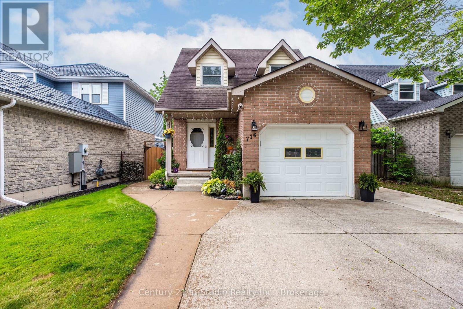716 MACKENDRICK DRIVE, Kincardine, Ontario