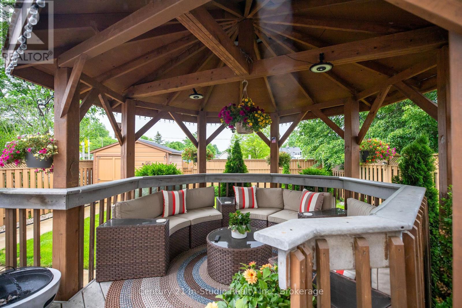 716 Mackendrick Drive, Kincardine, Ontario  N2Z 3A4 - Photo 7 - X12240590