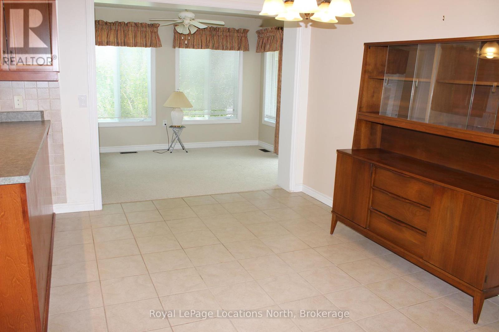 9 Pennsylvania Avenue, Wasaga Beach, Ontario  L9Z 3A8 - Photo 14 - S12240745
