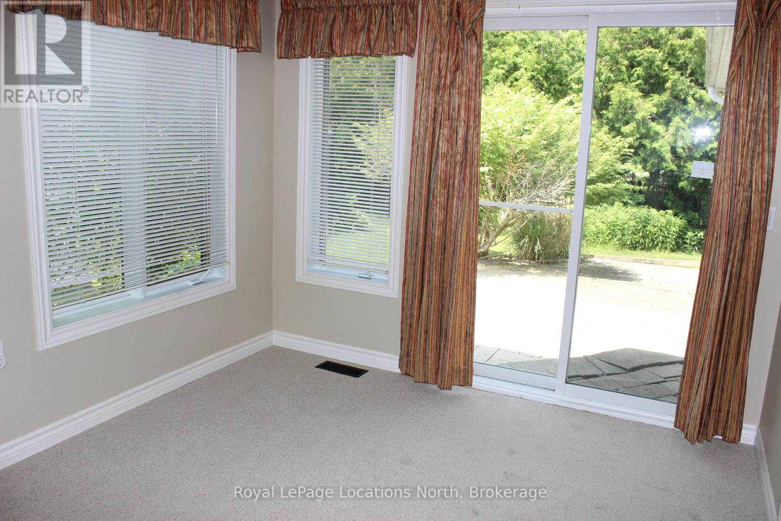 9 Pennsylvania Avenue, Wasaga Beach, Ontario  L9Z 3A8 - Photo 17 - S12240745