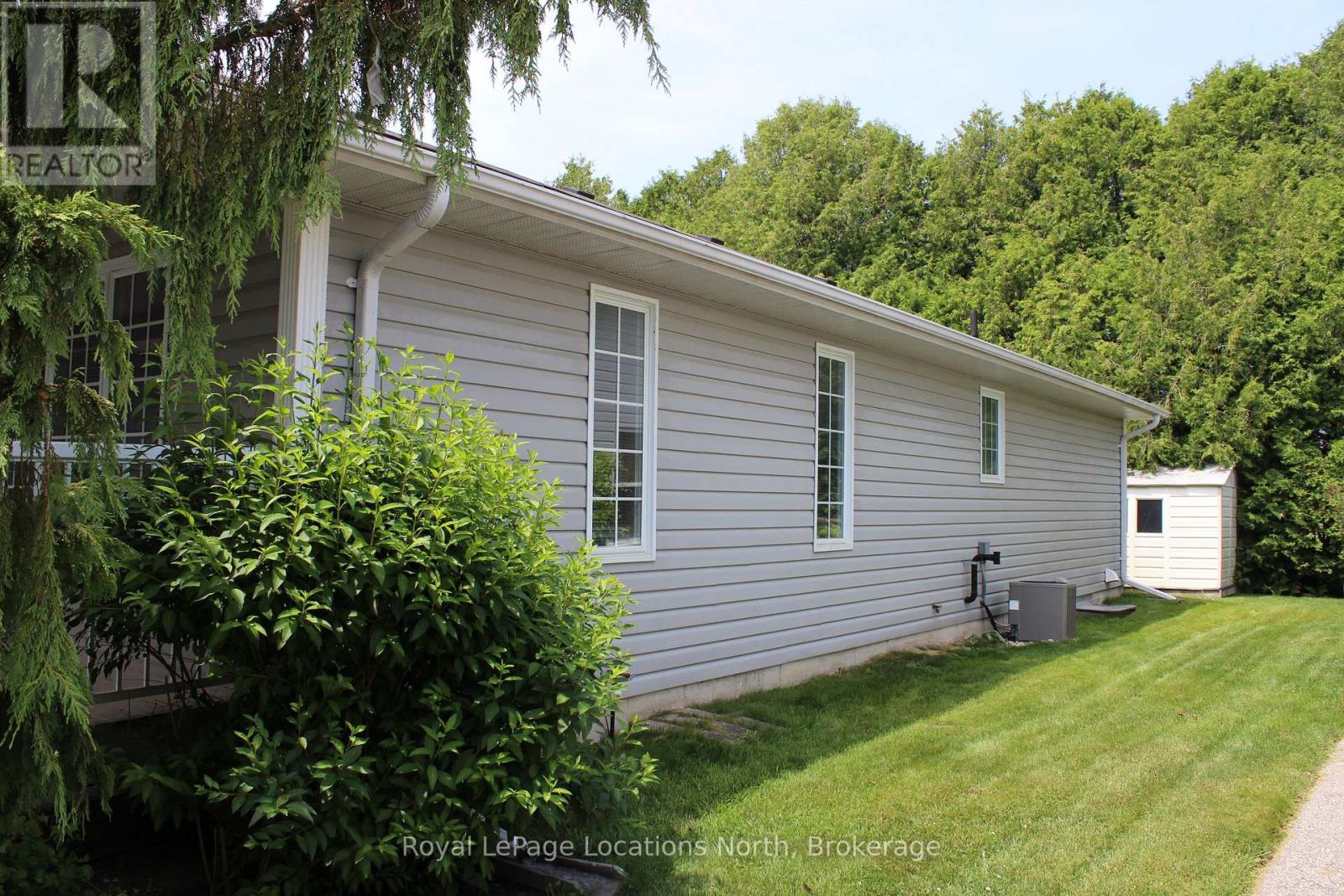 9 Pennsylvania Avenue, Wasaga Beach, Ontario  L9Z 3A8 - Photo 32 - S12240745