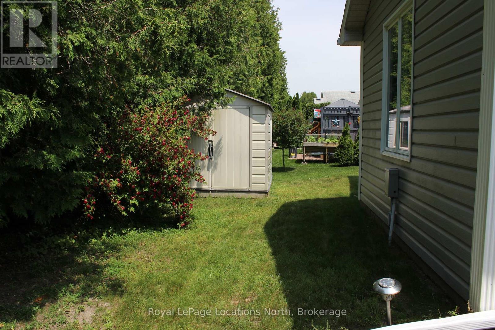 9 Pennsylvania Avenue, Wasaga Beach, Ontario  L9Z 3A8 - Photo 38 - S12240745