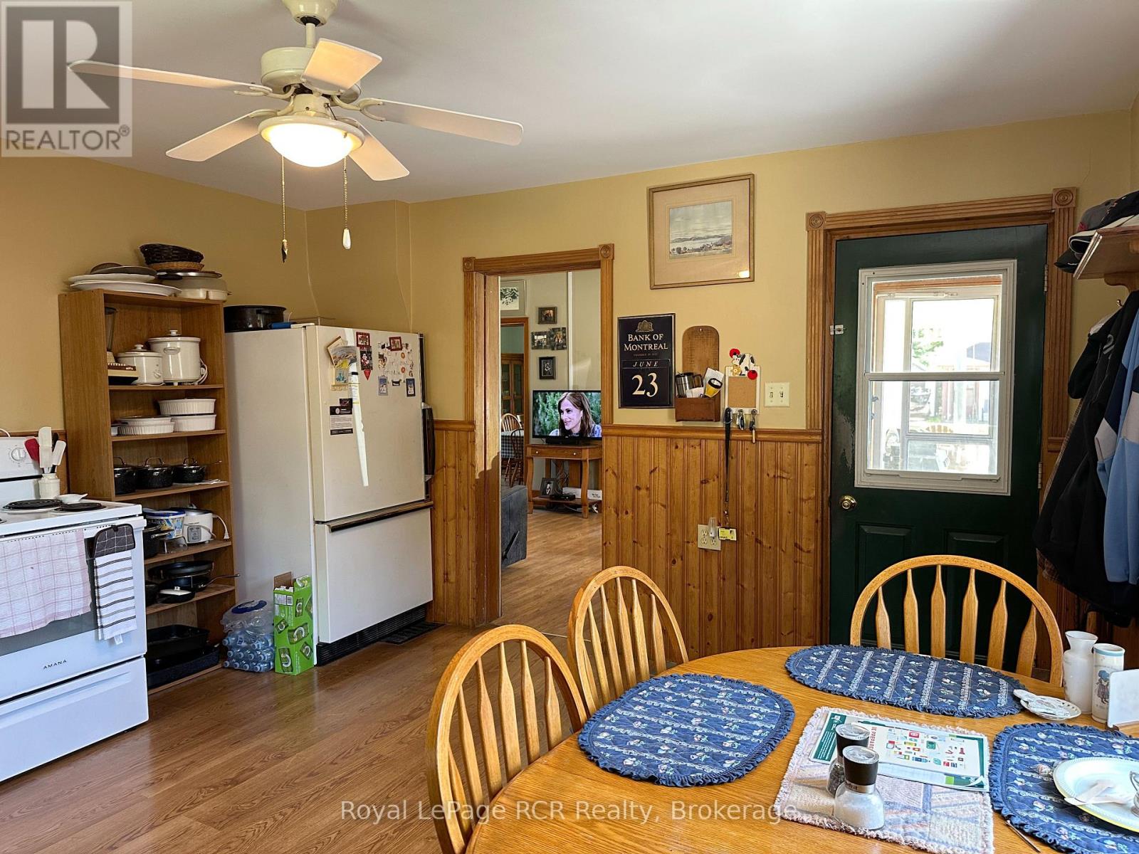 442 11th Street, Hanover, Ontario  N4N 1S7 - Photo 14 - X12240719